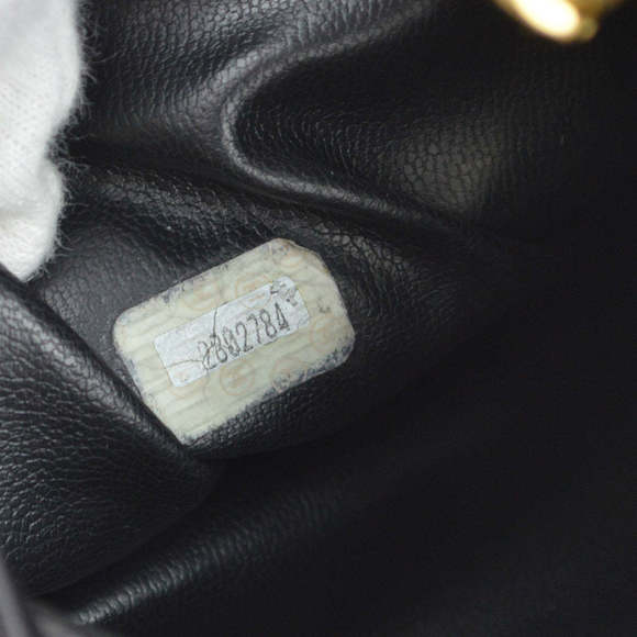 CHANEL Black Lambskin Bucket Shoulder Bag 181557 - Picture 8 of 10